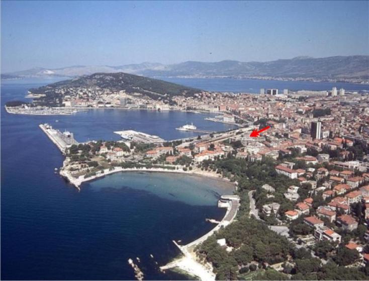 Studio Apartment Sretna Split Exterior photo